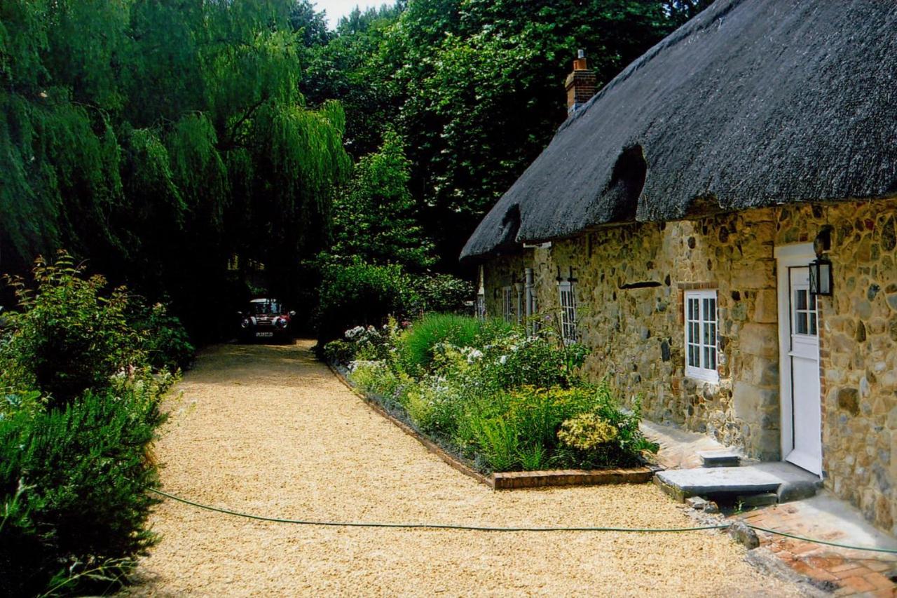 Afton Thatch: Beautiful Thatched Family Cottage เฟรชวอเตอร์ ภายนอก รูปภาพ